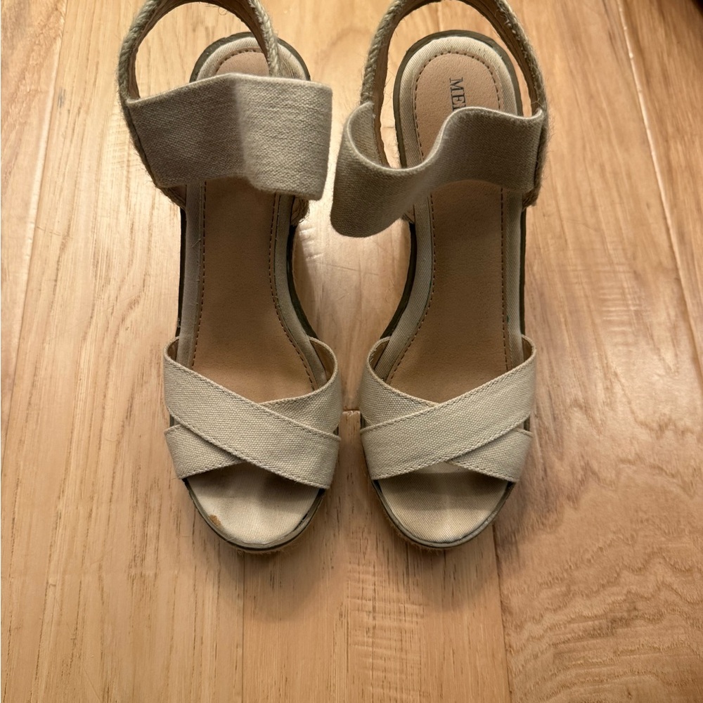 Merona Cream Wedges Versatile Open Design
